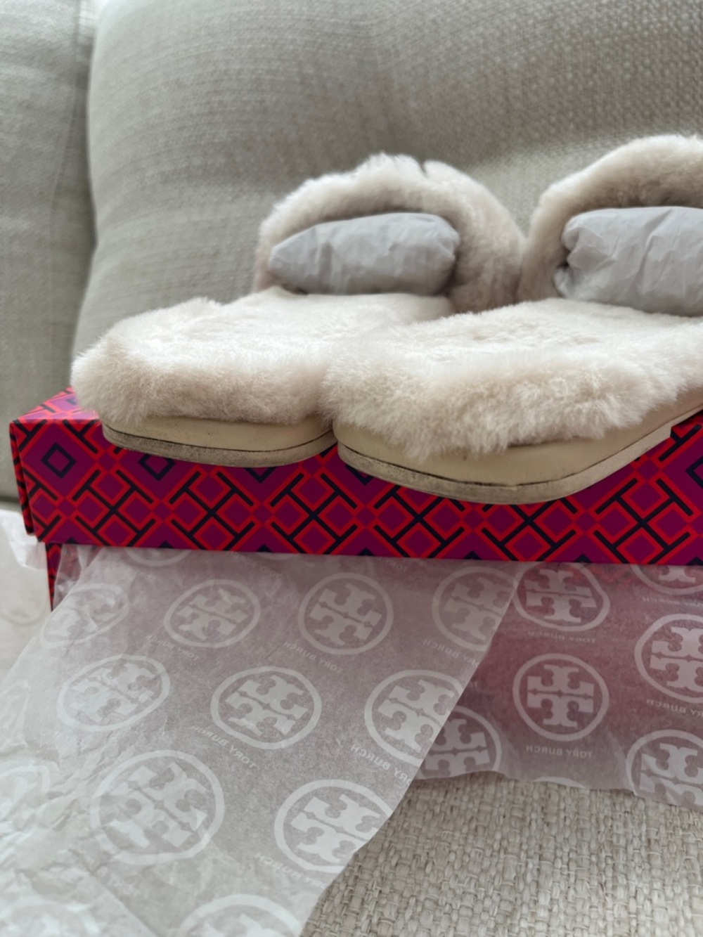 Tory Burch Double T Shearling Slide - Picture 5 of 9